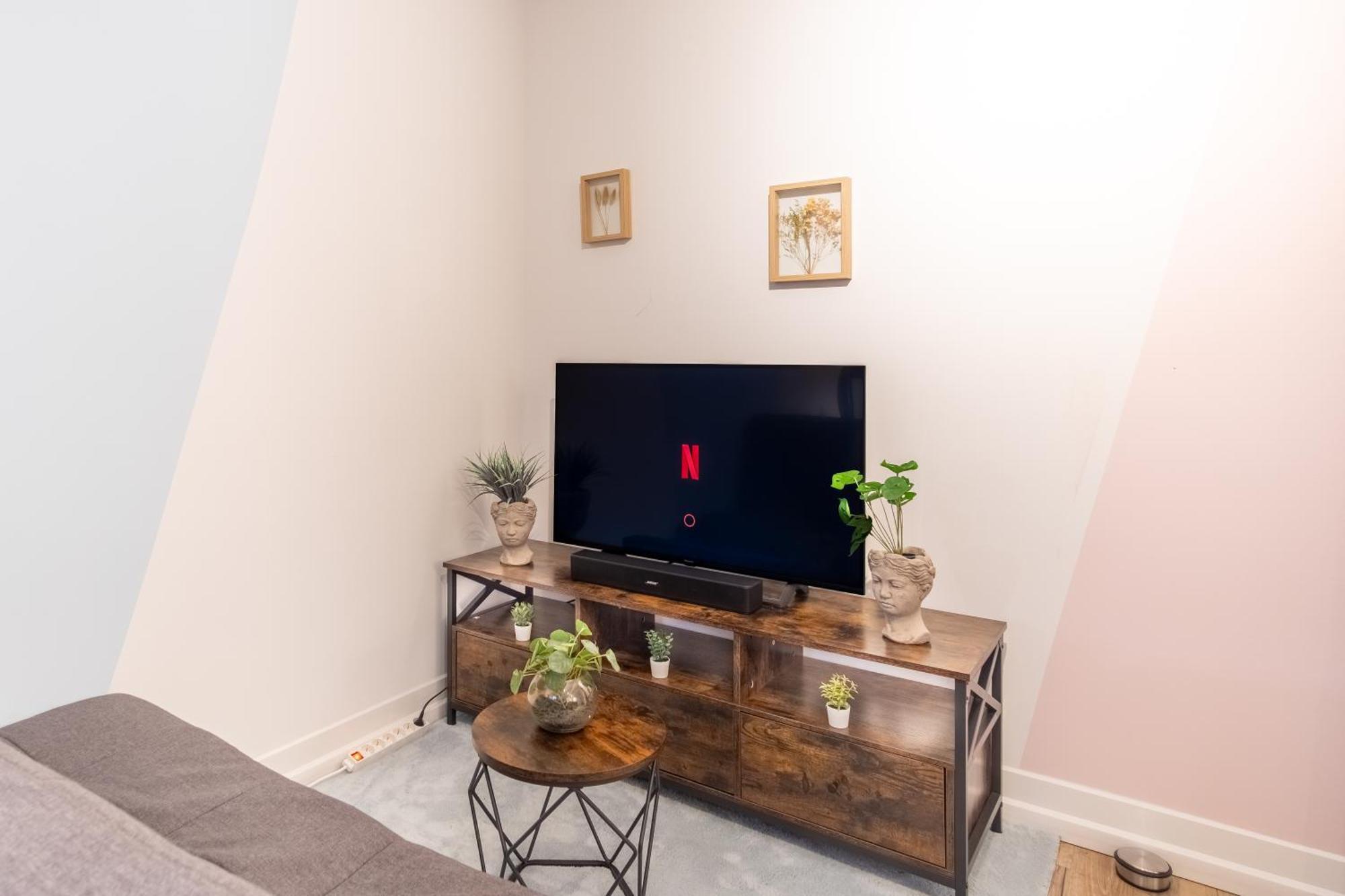 Ferienwohnung Pool Table Heaven, Workstation, 4K Tv, Netflix Leipzig Exterior foto